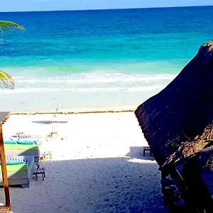 Playa Canek Beachfront Eco Hotell